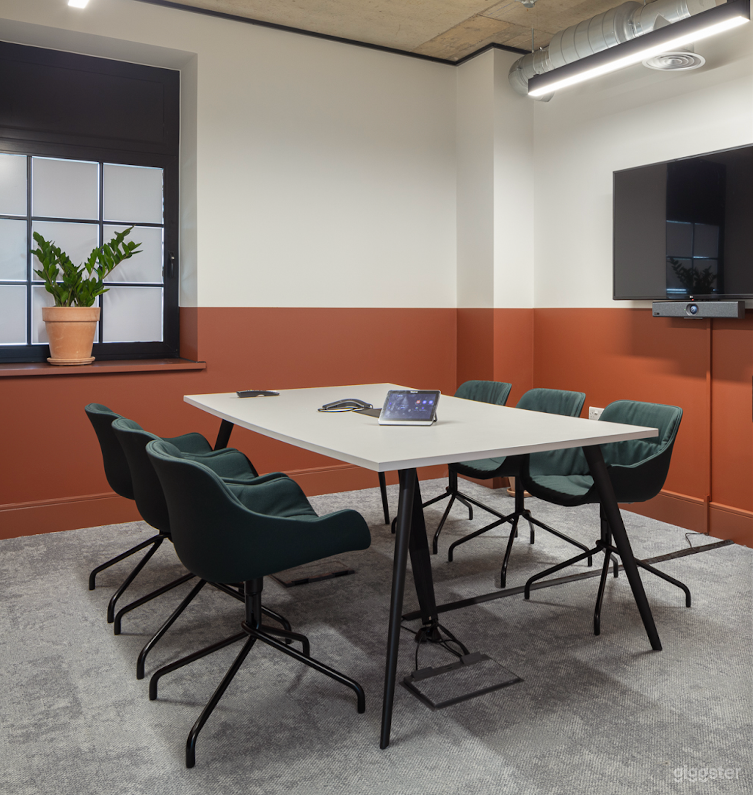 Richmond Room Good for 6 Persons Photo 2