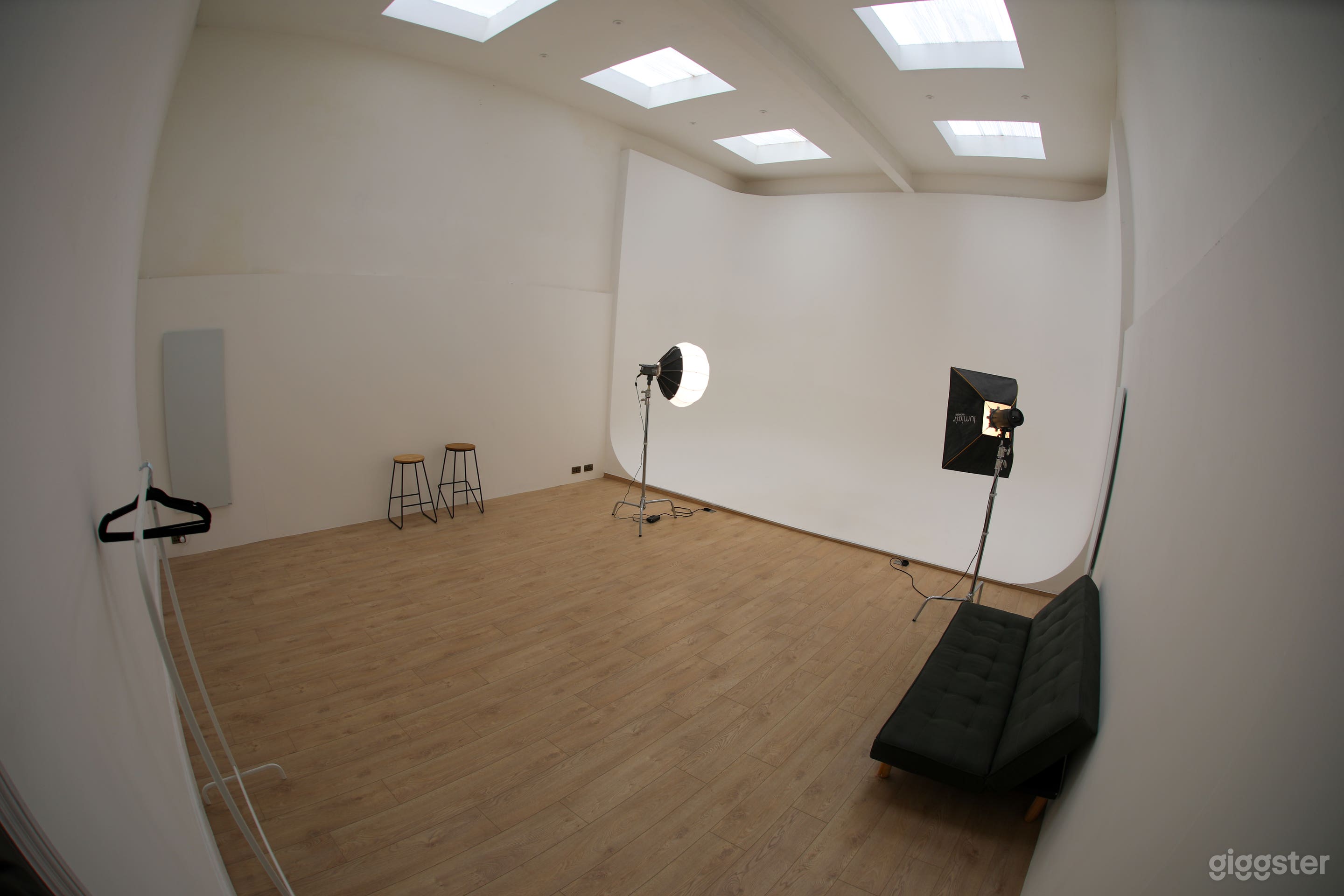 Skylight Infinity Cove Studio Photo 1