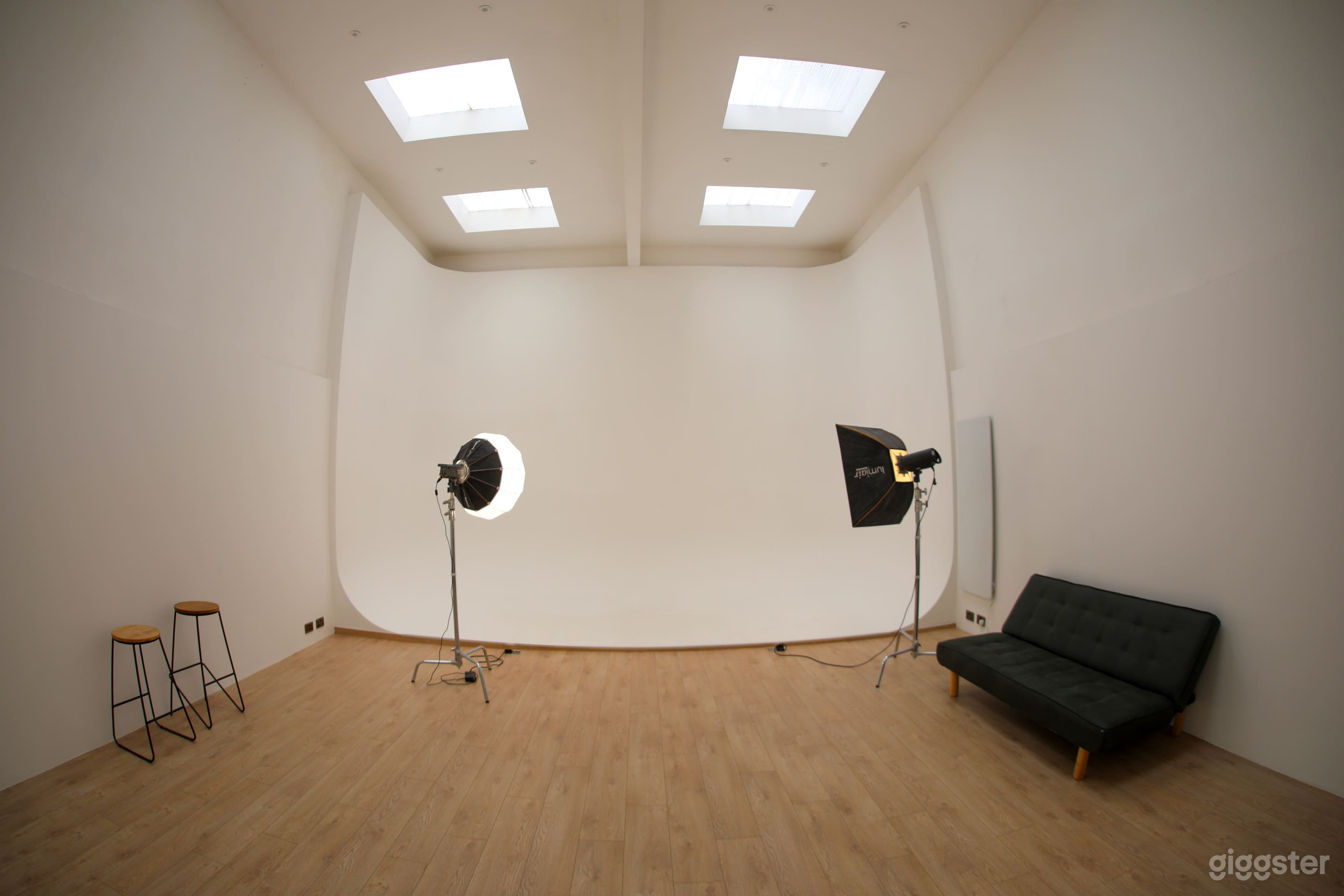 Skylight Infinity Cove Studio Photo 2