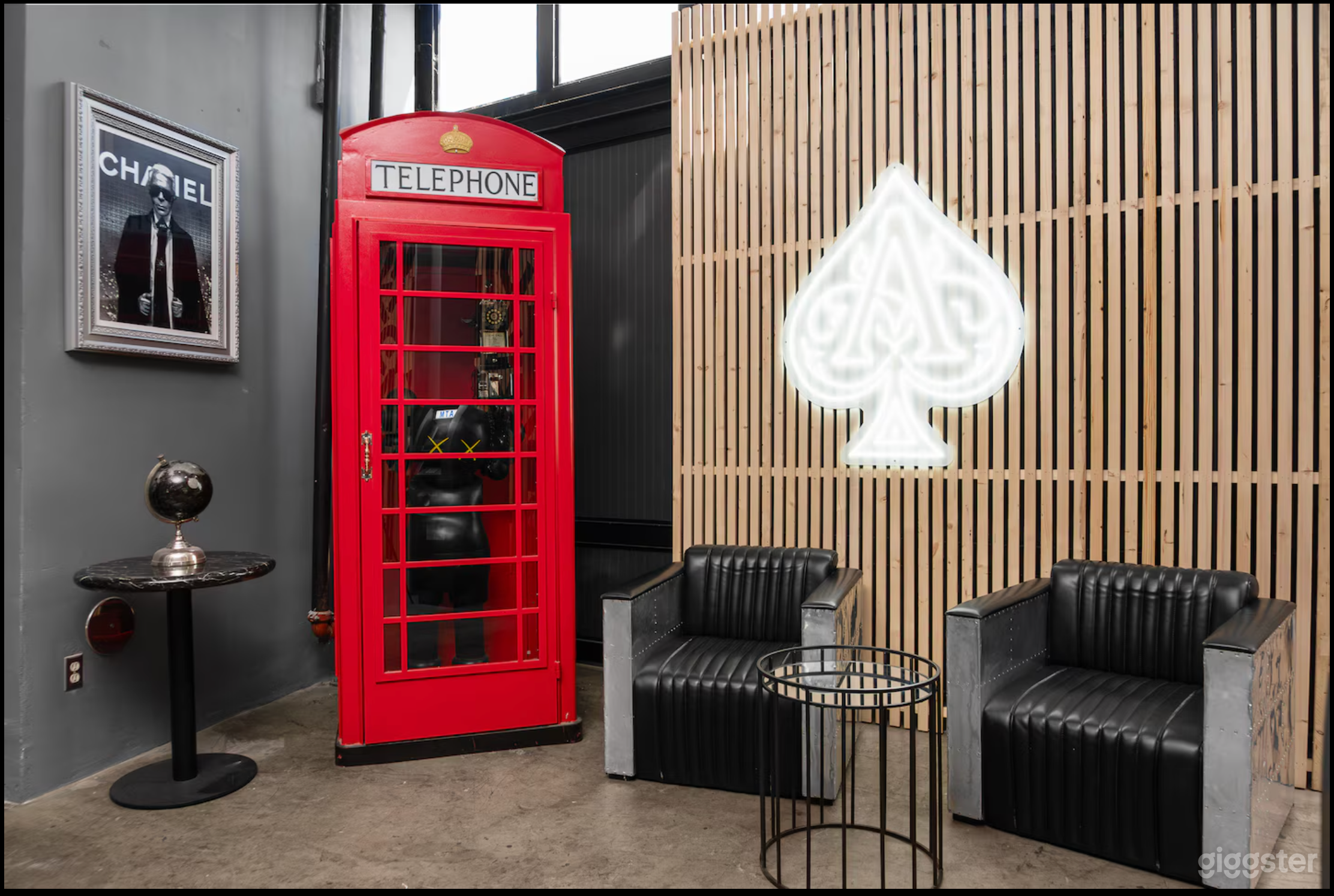 Spacious 1700 sq ft New York-Style/Retna Suite Photo 2