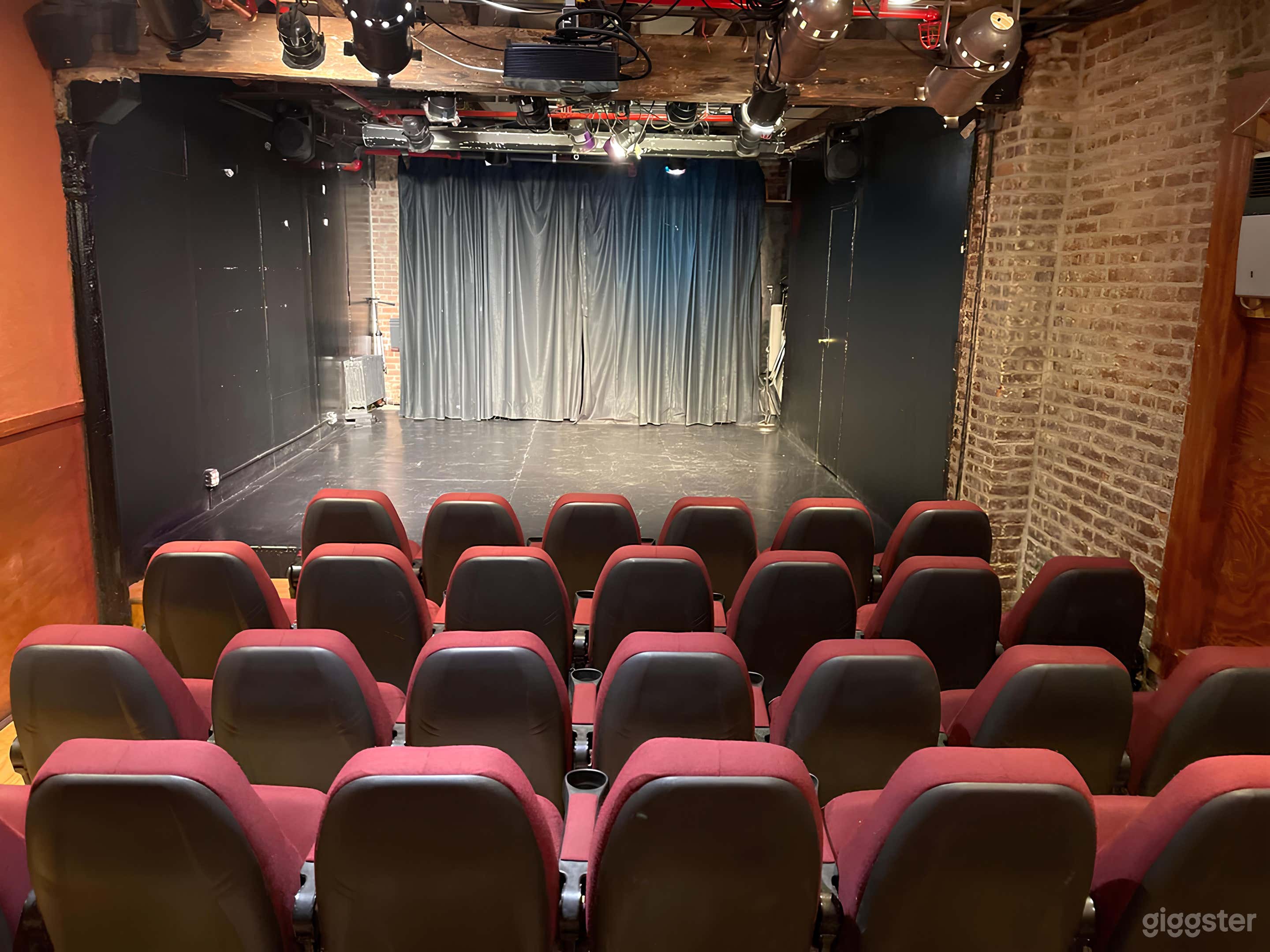 The Royal Theater | 47 Seats Photo 4