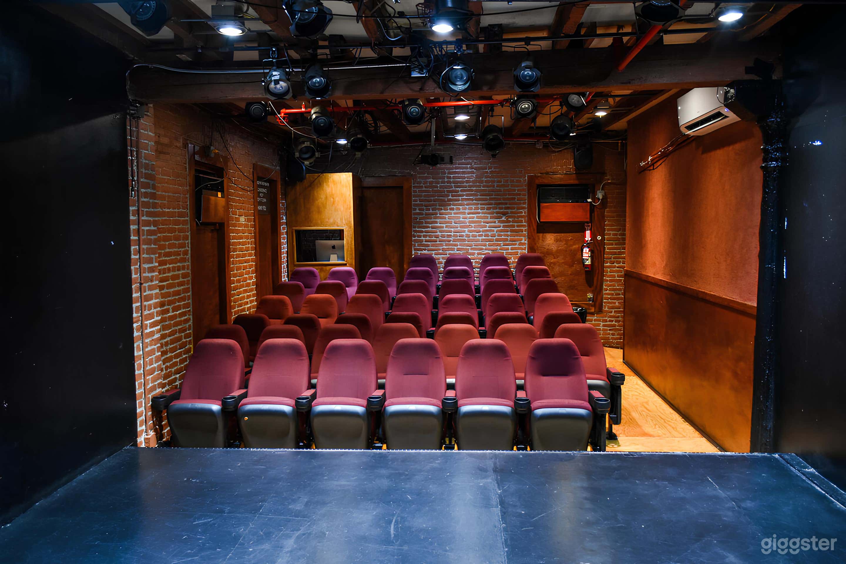The Royal Theater | 47 Seats Photo 3