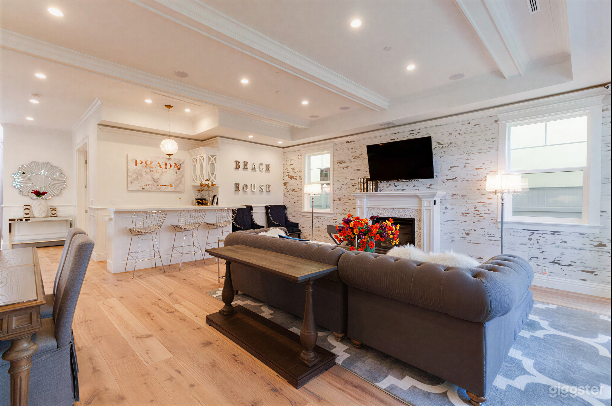 Beautiful newly built 2 story house Photo 3