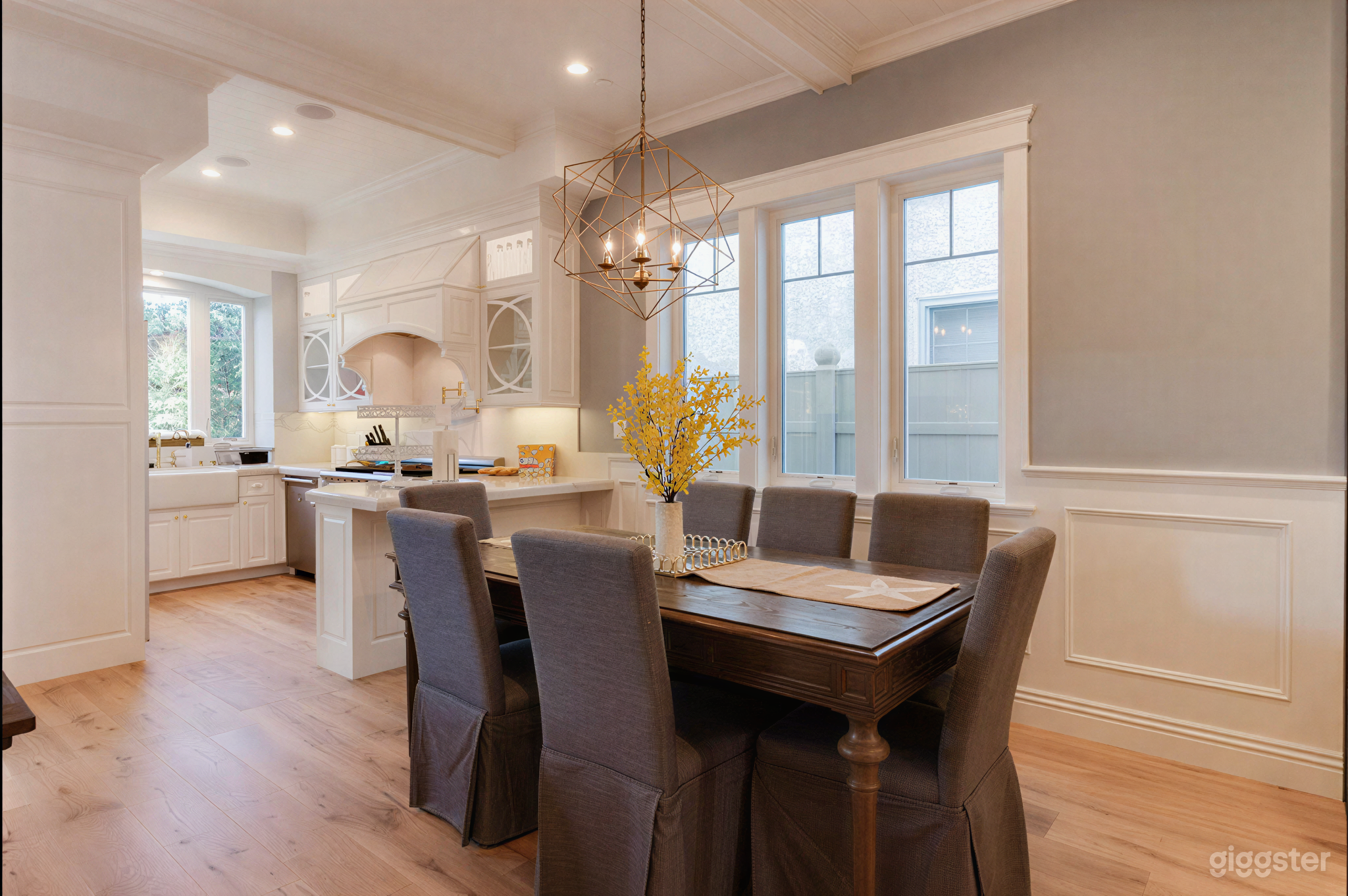 Beautiful newly built 2 story house Photo 4