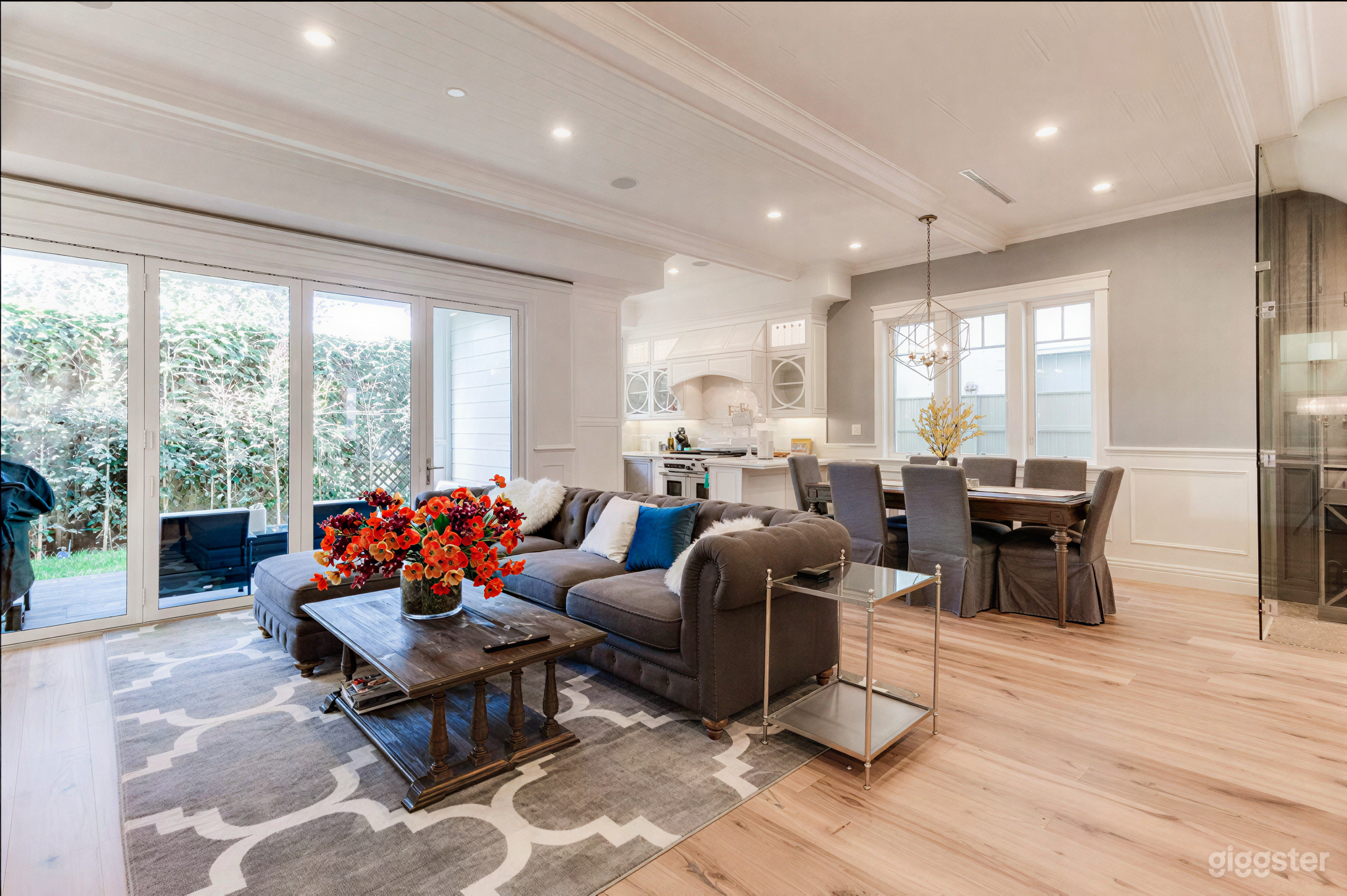 Beautiful newly built 2 story house Photo 2