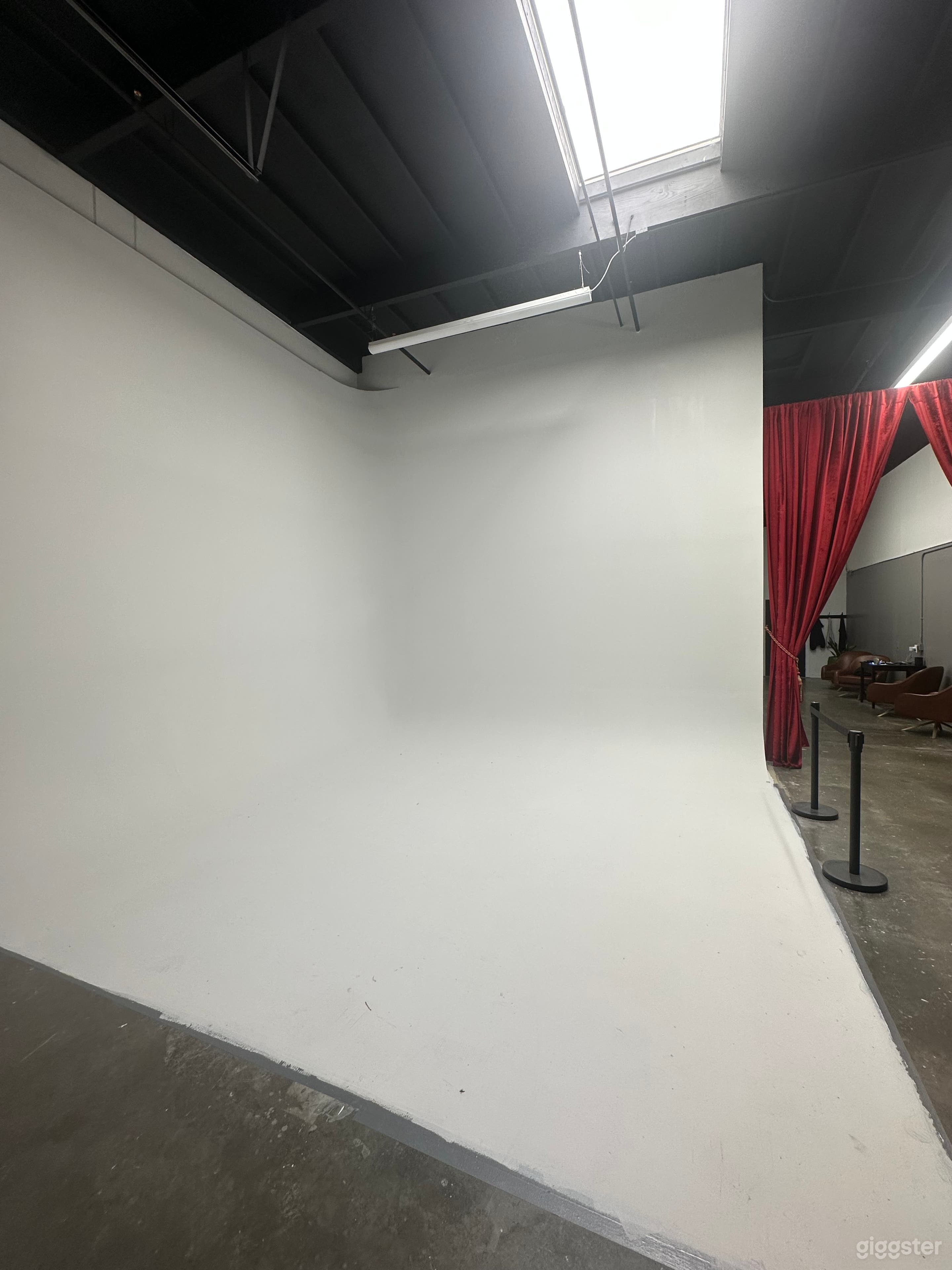 White cyclorama wall 18x18x18