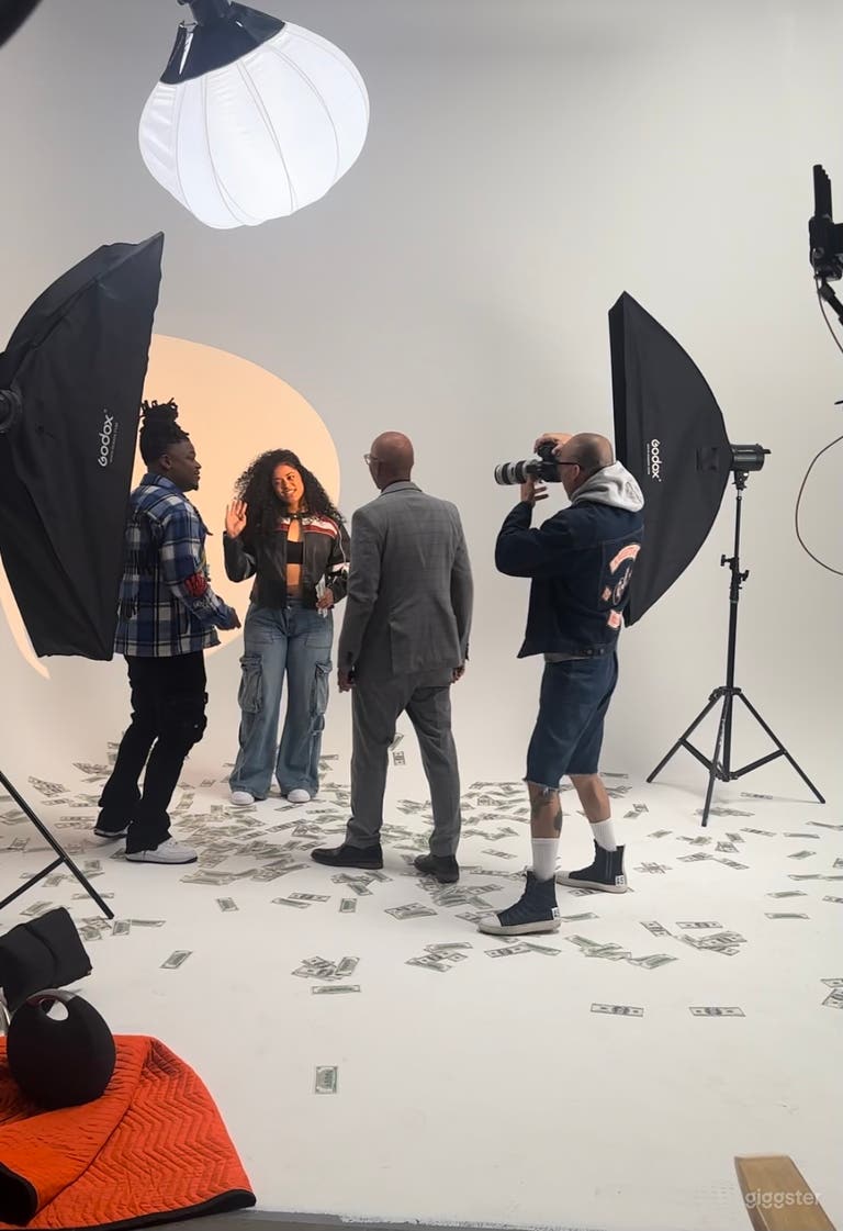  White cyclorama wall 18x18x18 