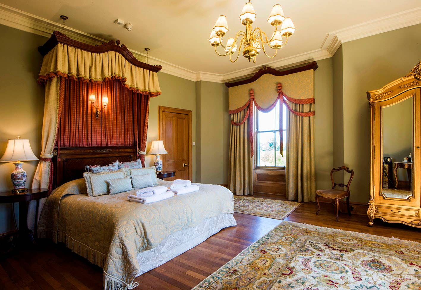 Mansion Buyout in Saint Andrews Photo 3