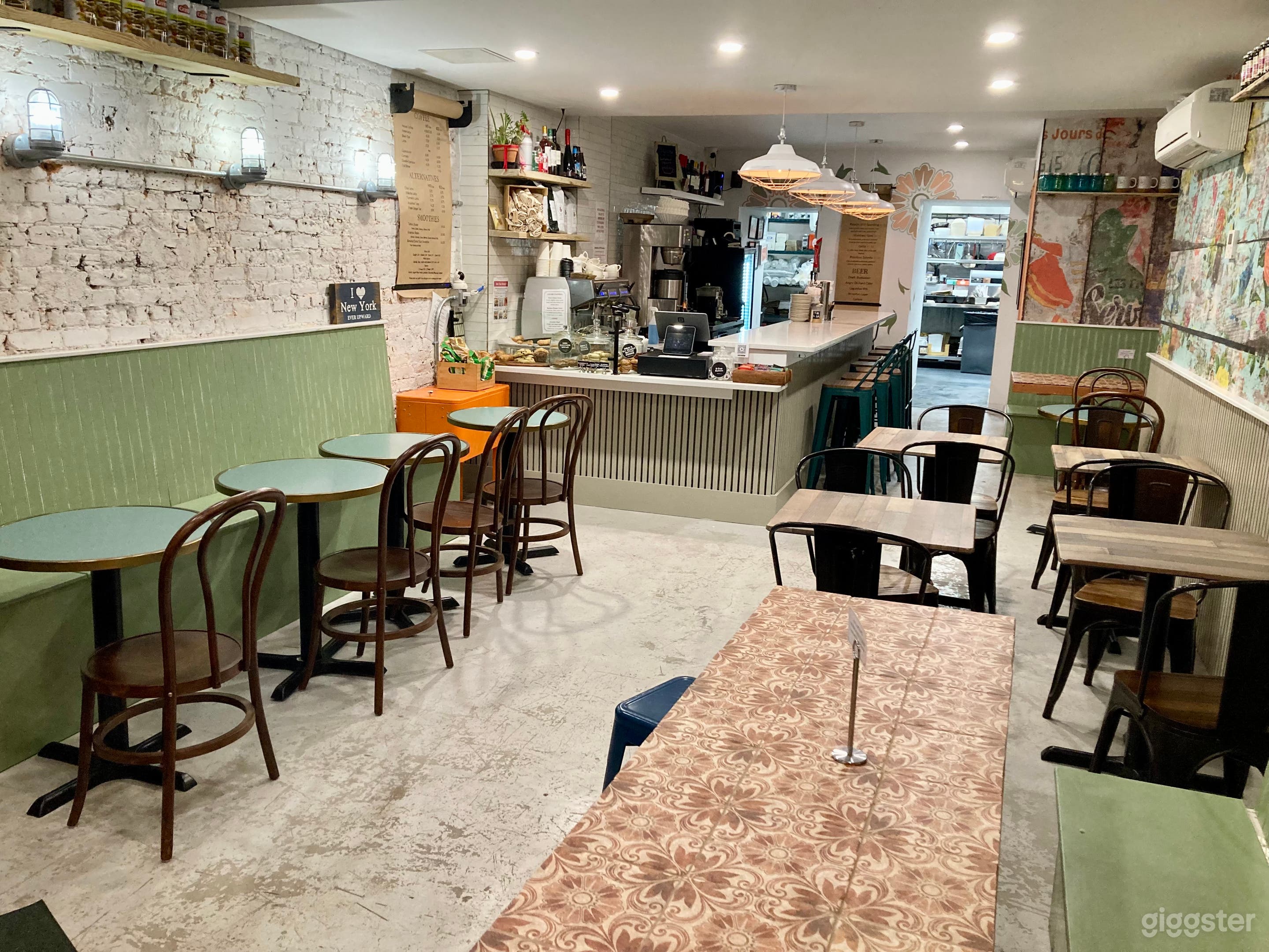 Vintage &amp; Cozy East Village Café &amp; Wine Bar Photo 3