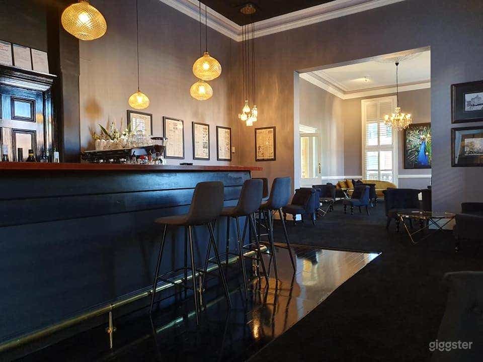 Lounge Bar