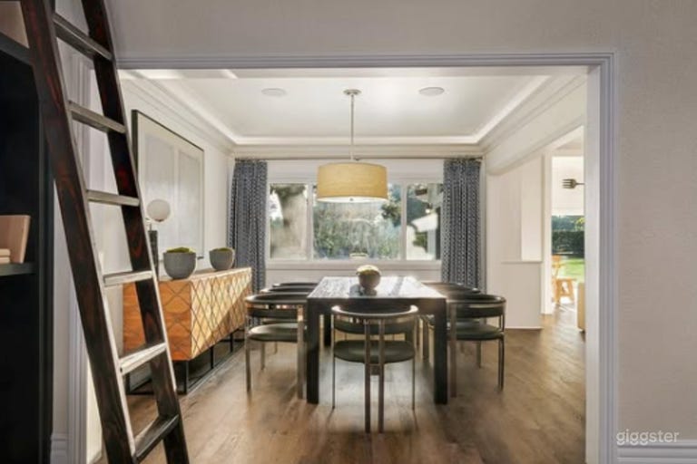  ELEGANT RANCH ESTATE WITH LUXE MODERN CHARM 