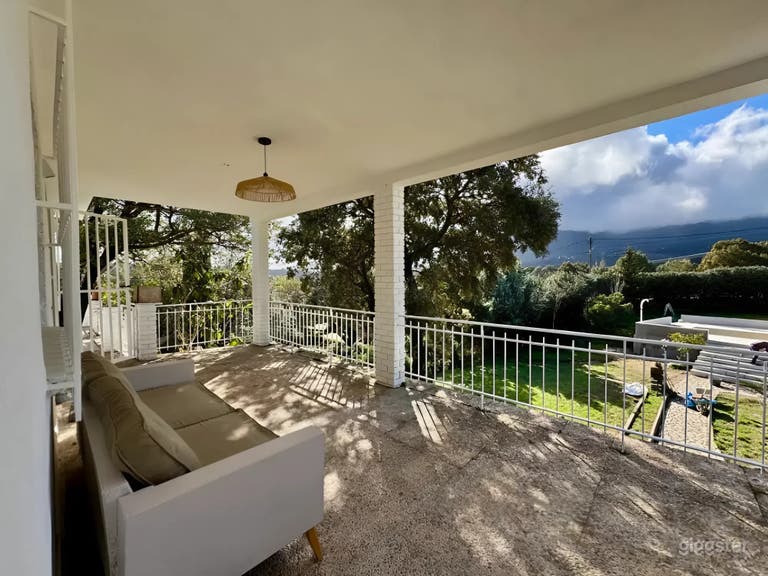  Encantadora casa de campo reformada con jardines y luz natural 