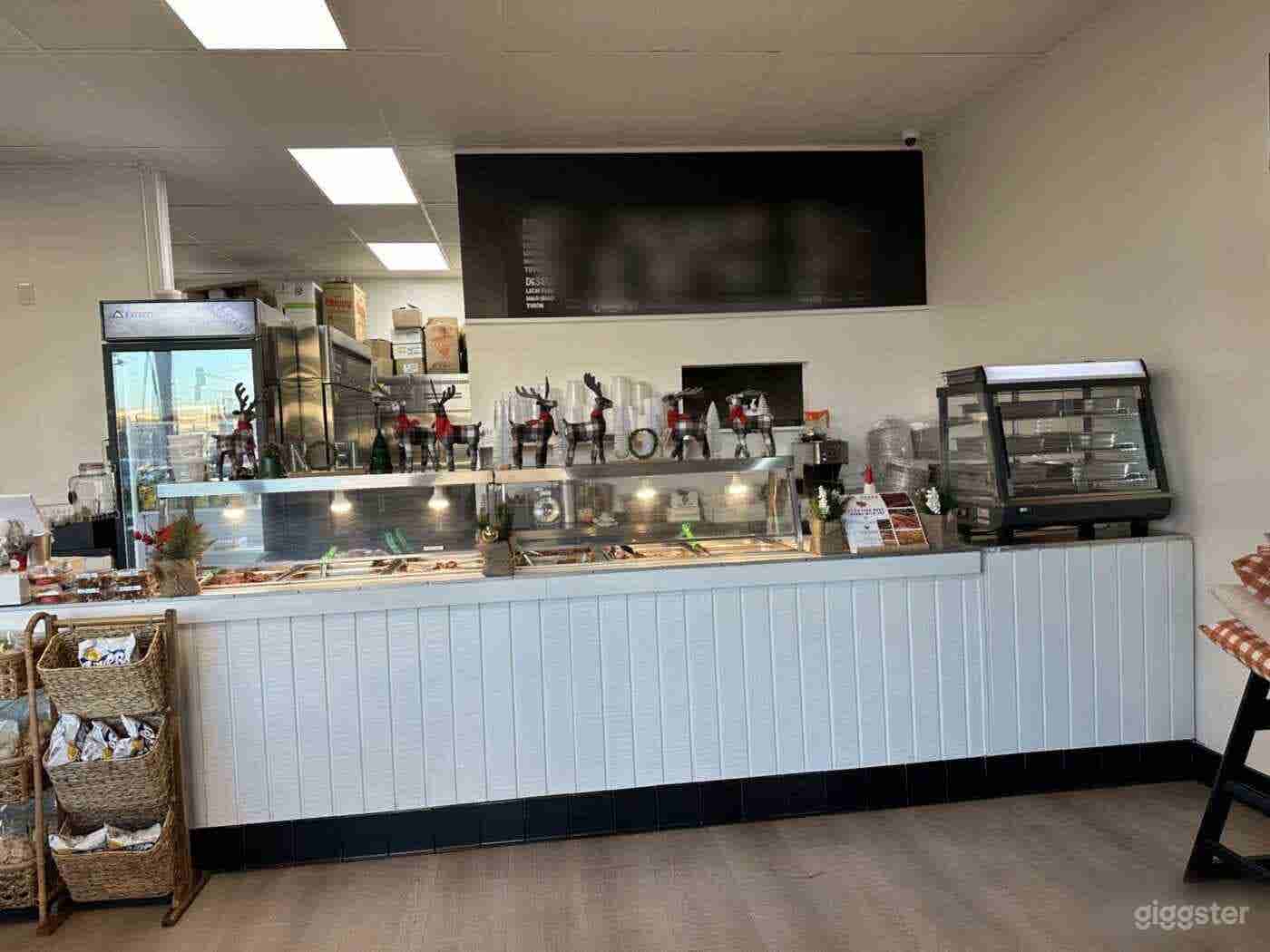 Bright &amp; Homey Filipino Restaurant in Lawndale, CA  Photo 3