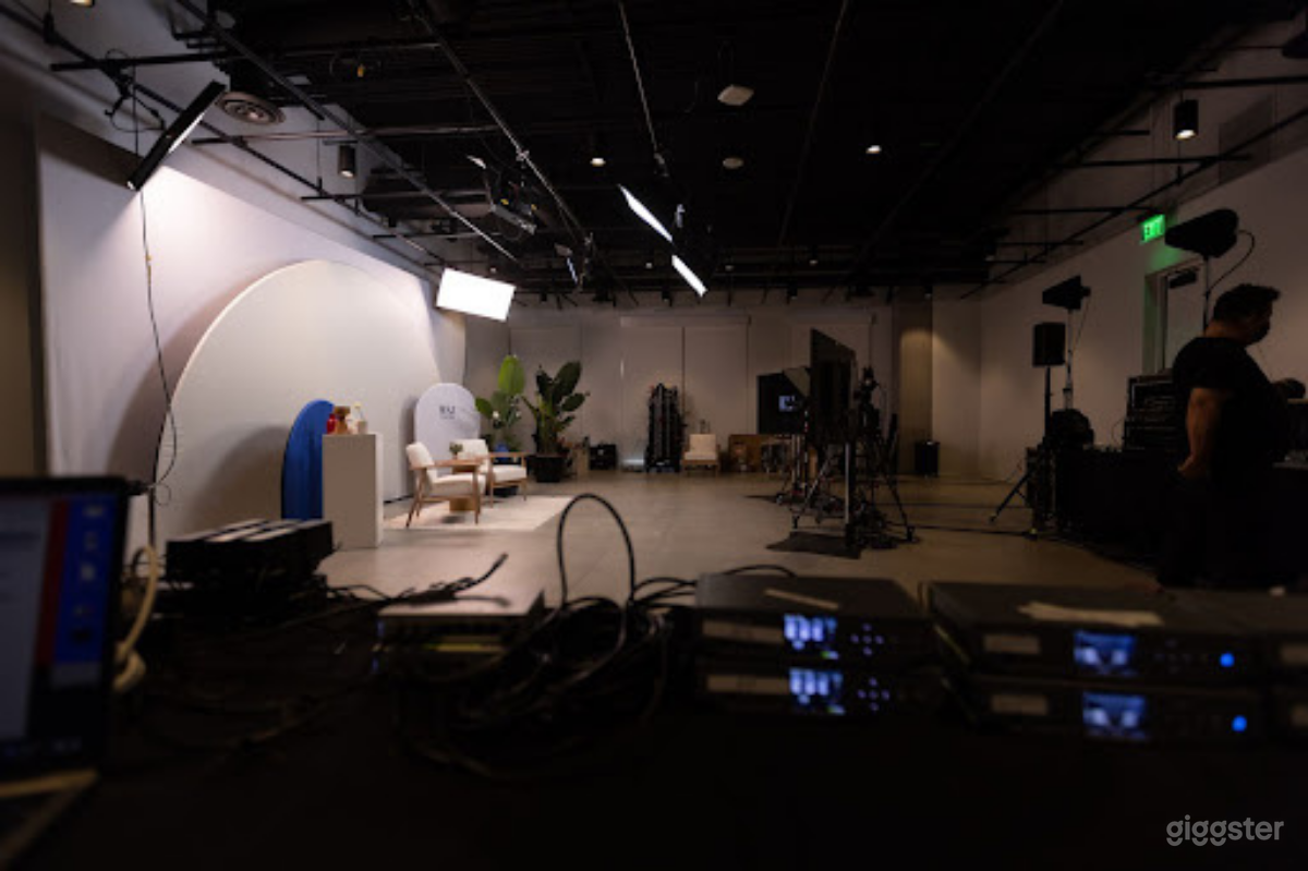 Room for full crews and reps