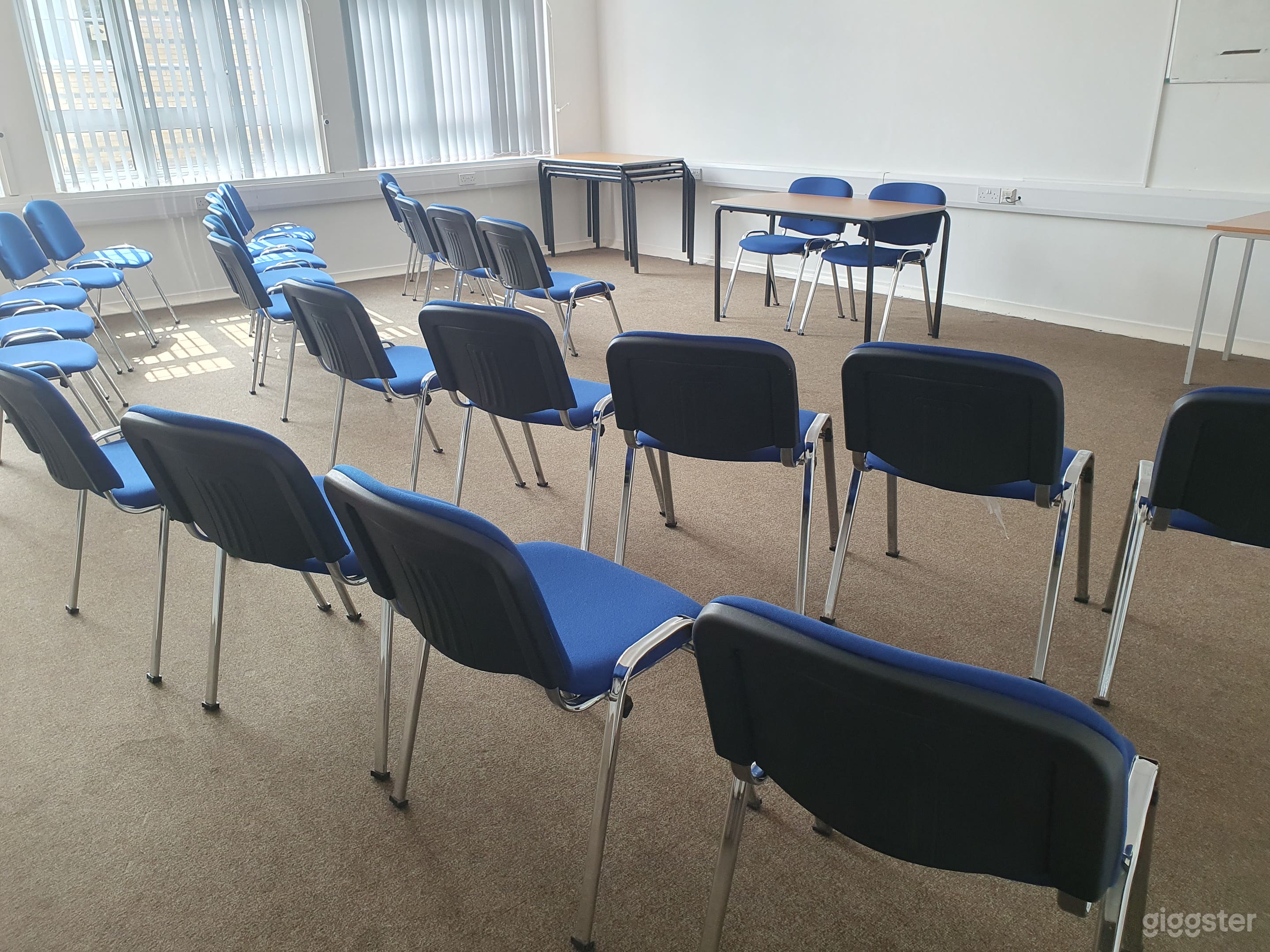 Shamrock Room Photo 2