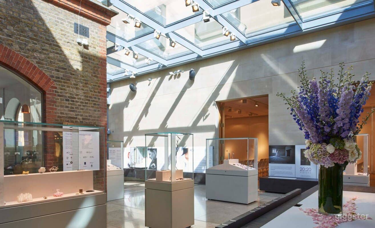 The Atrium: A Grand Architectural Statement Photo 3