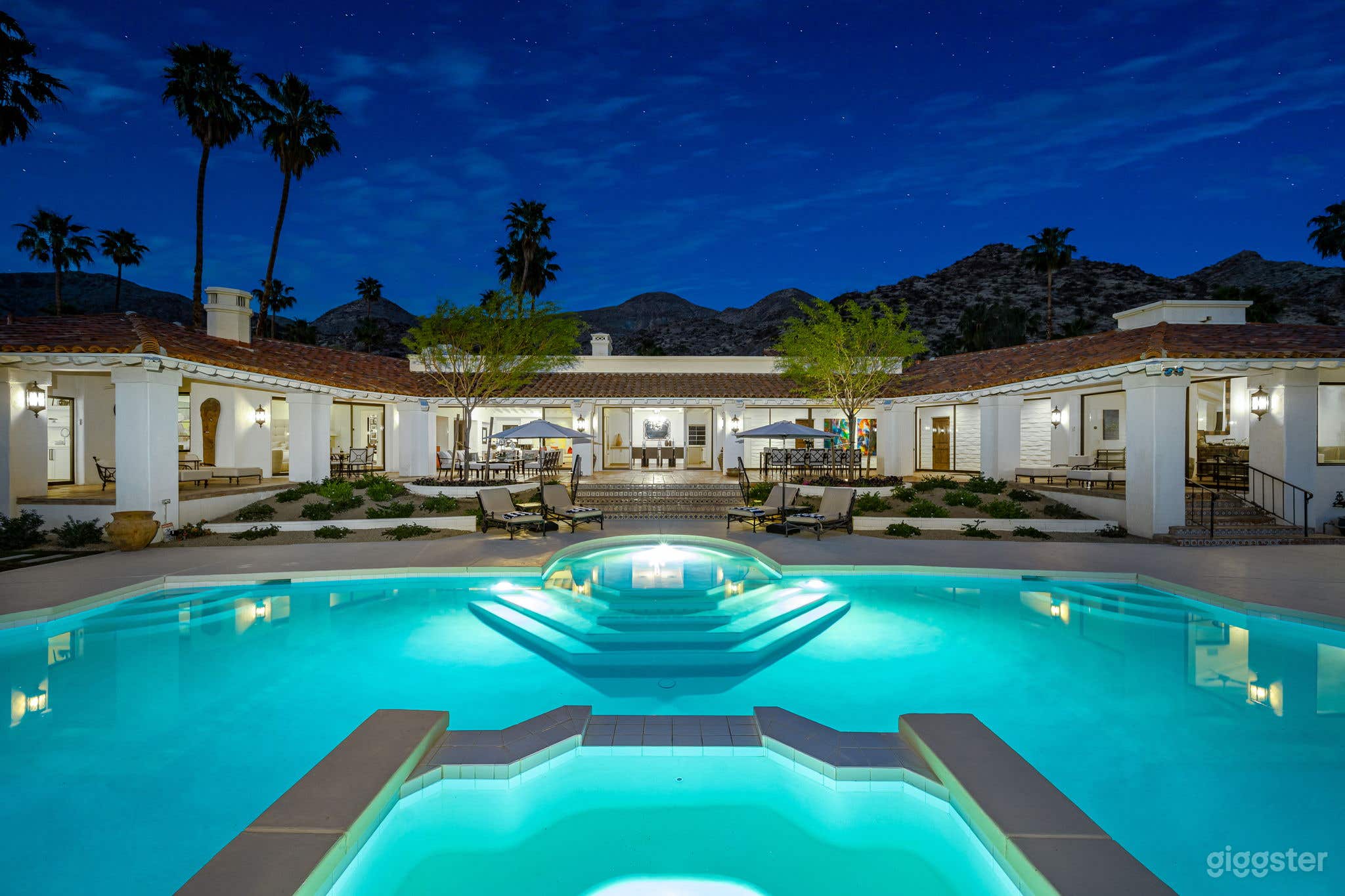 Pool in a Huge Palm Spring Estate Photo 2