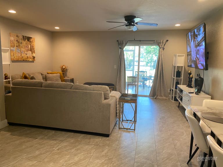  Modern Townhome for filming or photography 