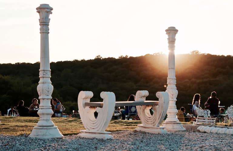  Artistic Rock Garden in Newtown 