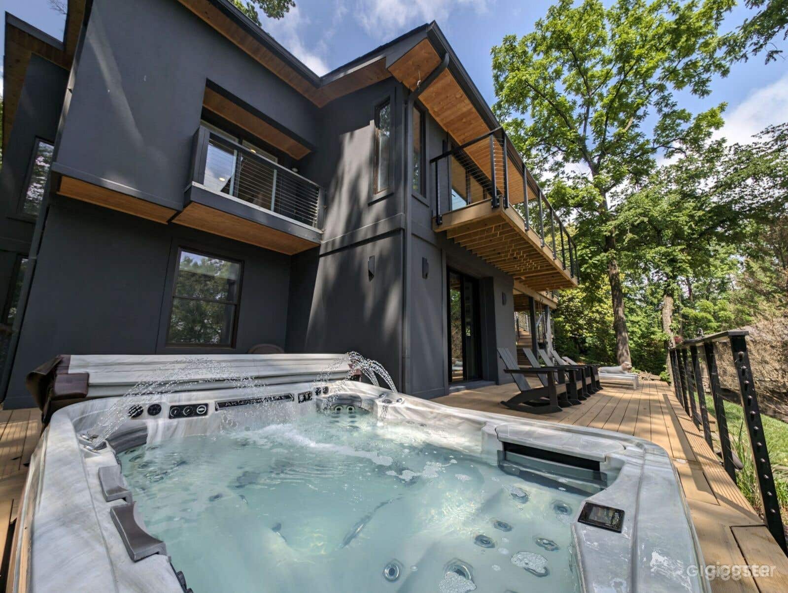 Nashville Modern Luxury Hot Tub Photo 1