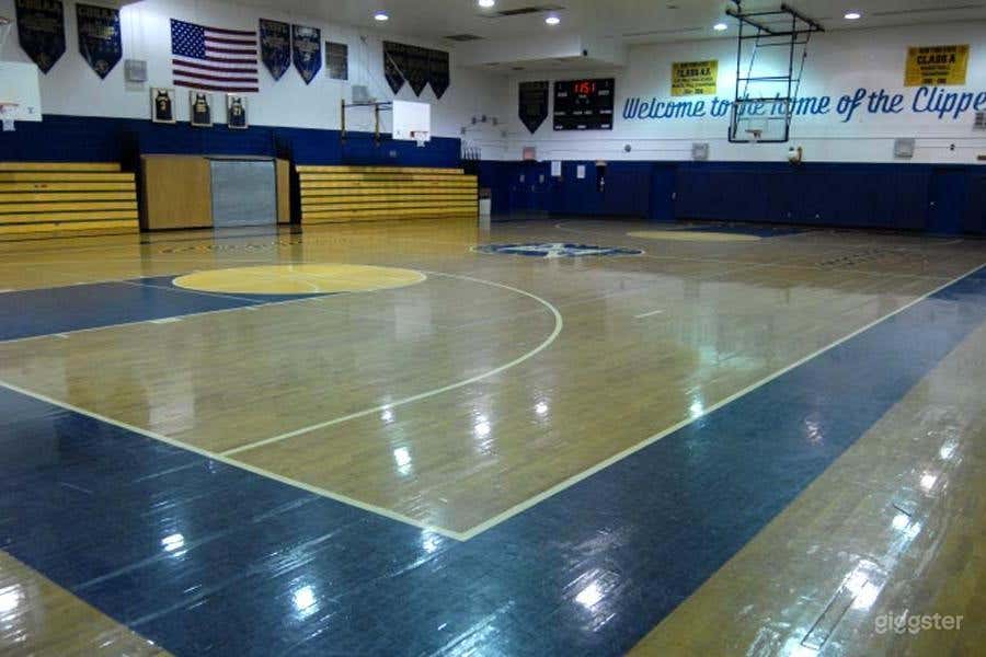 School basketball gym facility: Location 4248 Photo 3