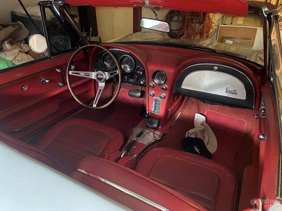 #76,040 Classic 1967 White Corvette Convertible Photo 4