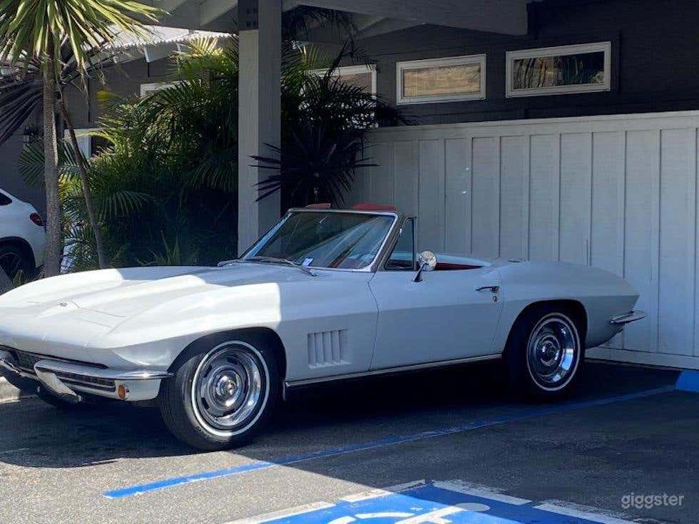 #76,040 Classic 1967 White Corvette Convertible Photo 2