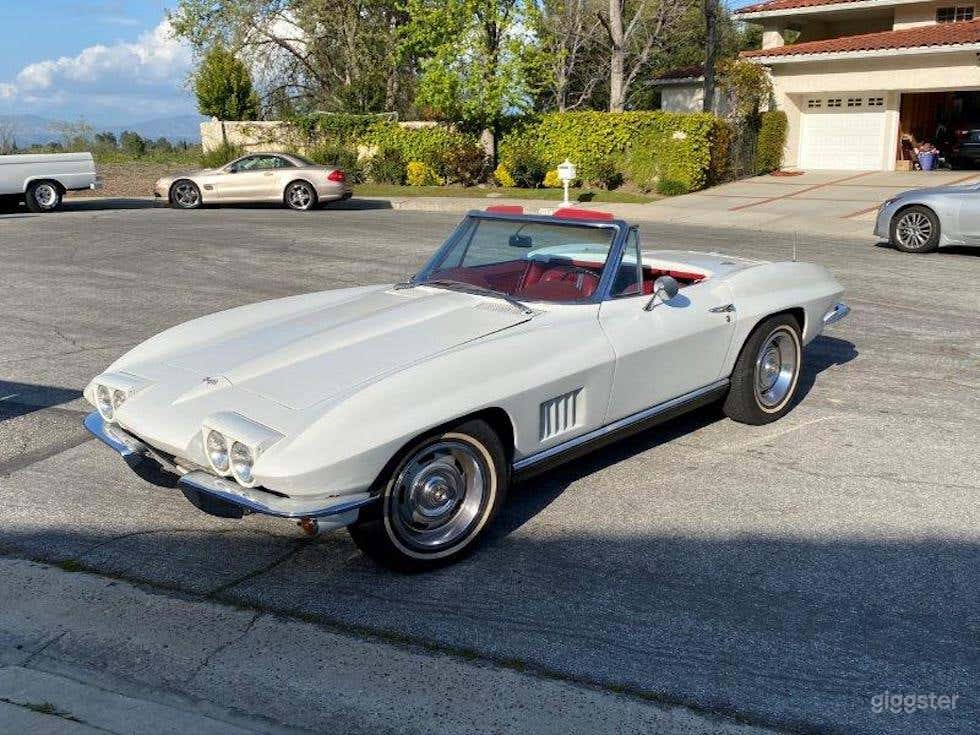 #76,040 Classic 1967 White Corvette Convertible Photo 1