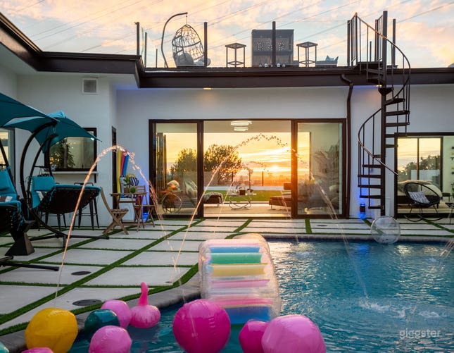 Paradise Mansion Los Angeles Luxury Pool Location with Ocean Views