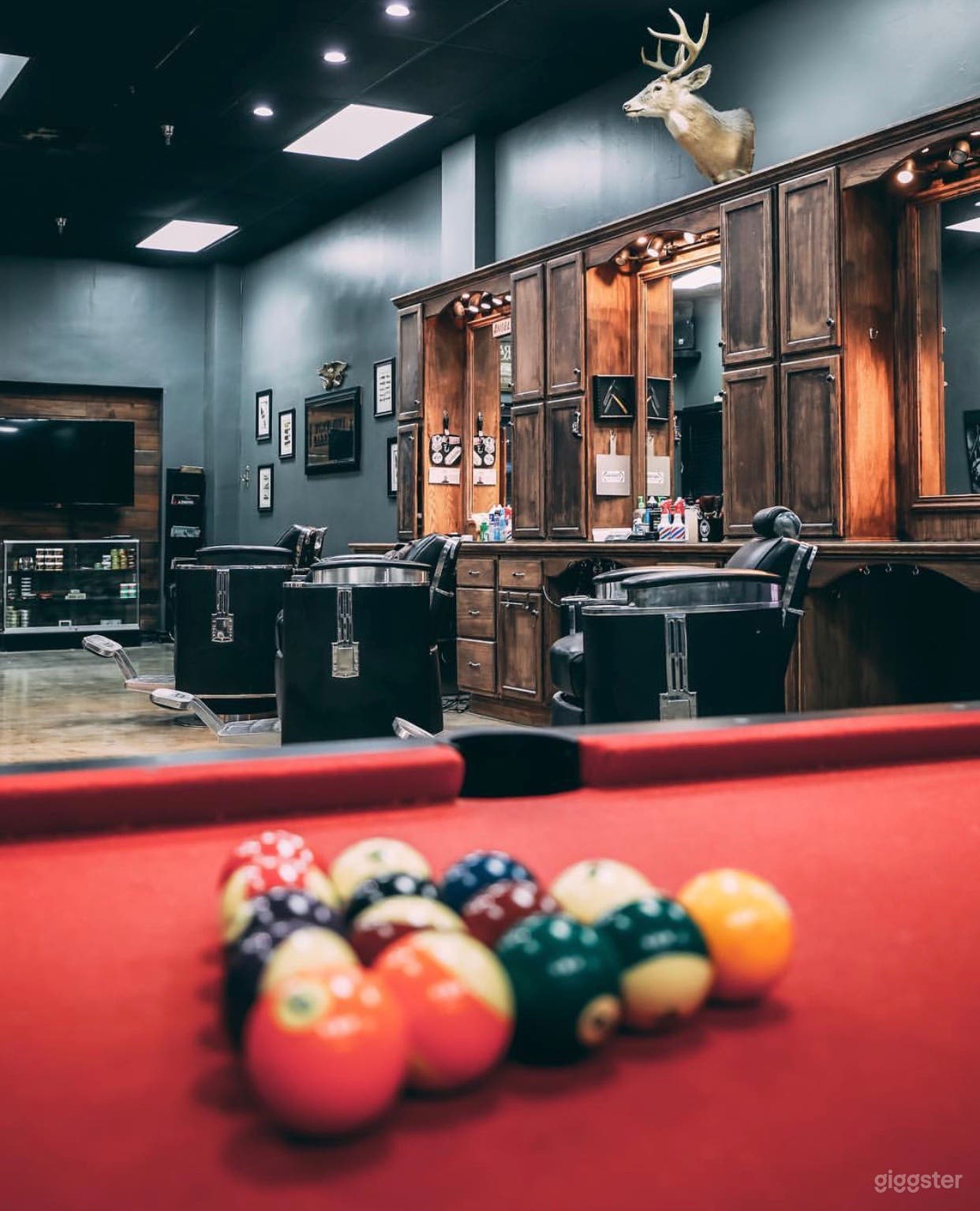 Vintage Style Barber Shop Photo 2