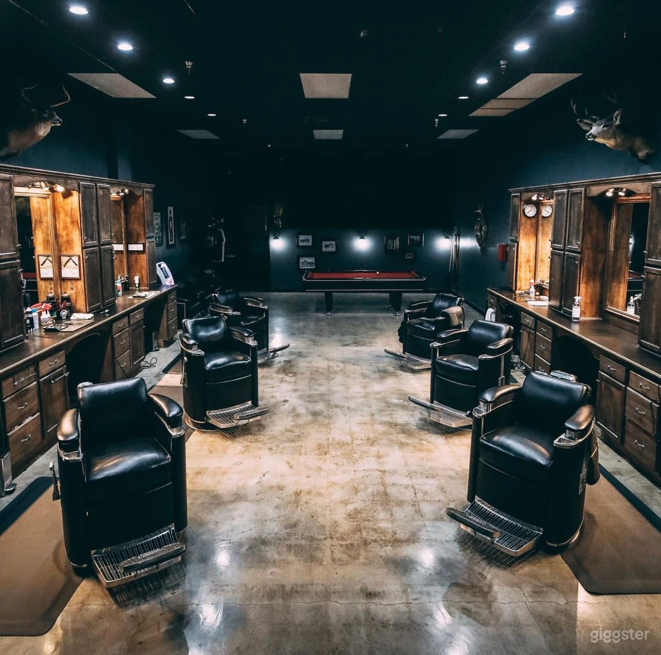 Vintage Style Barber Shop Photo 4