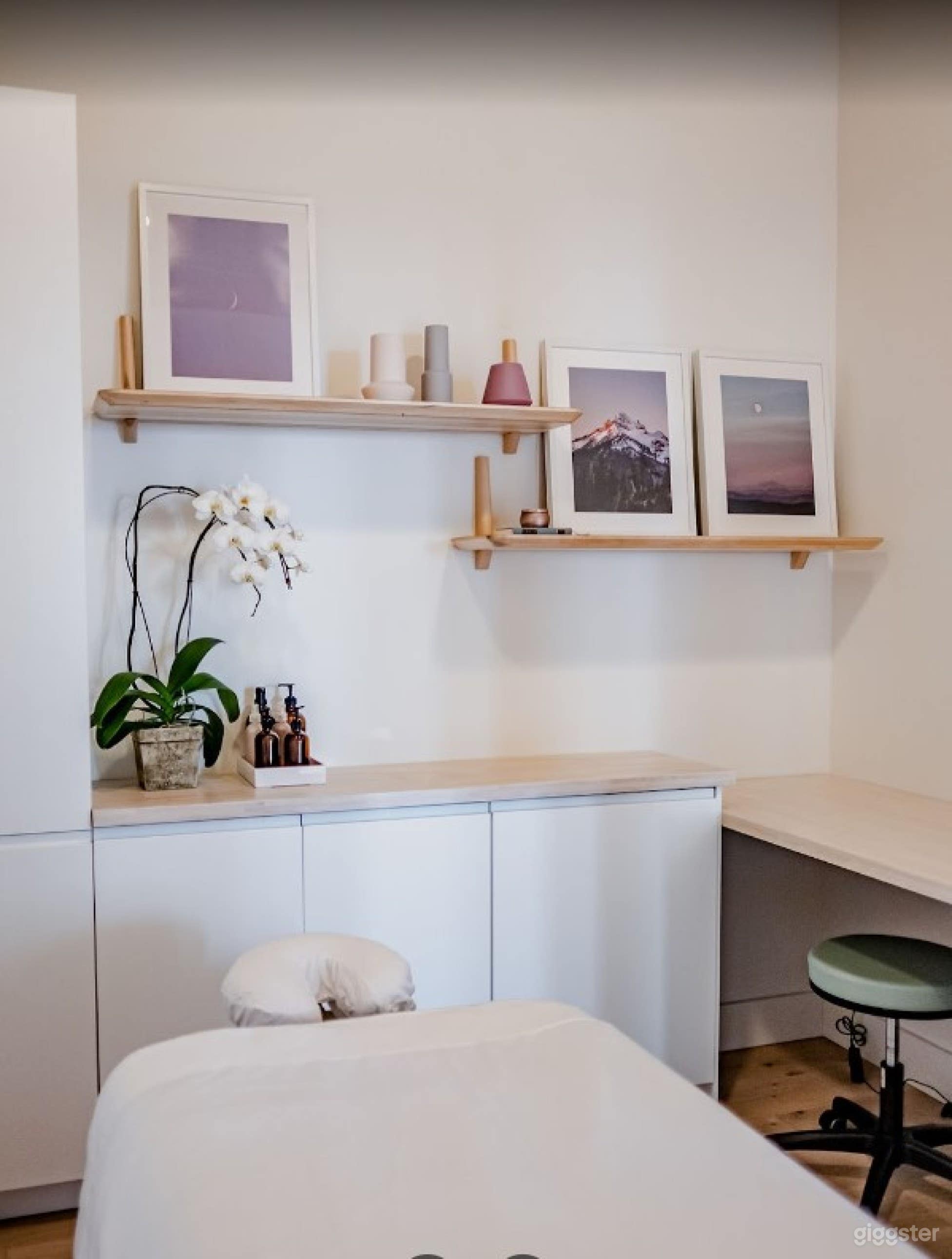 Small Studio/Space In Vancouver Photo 4