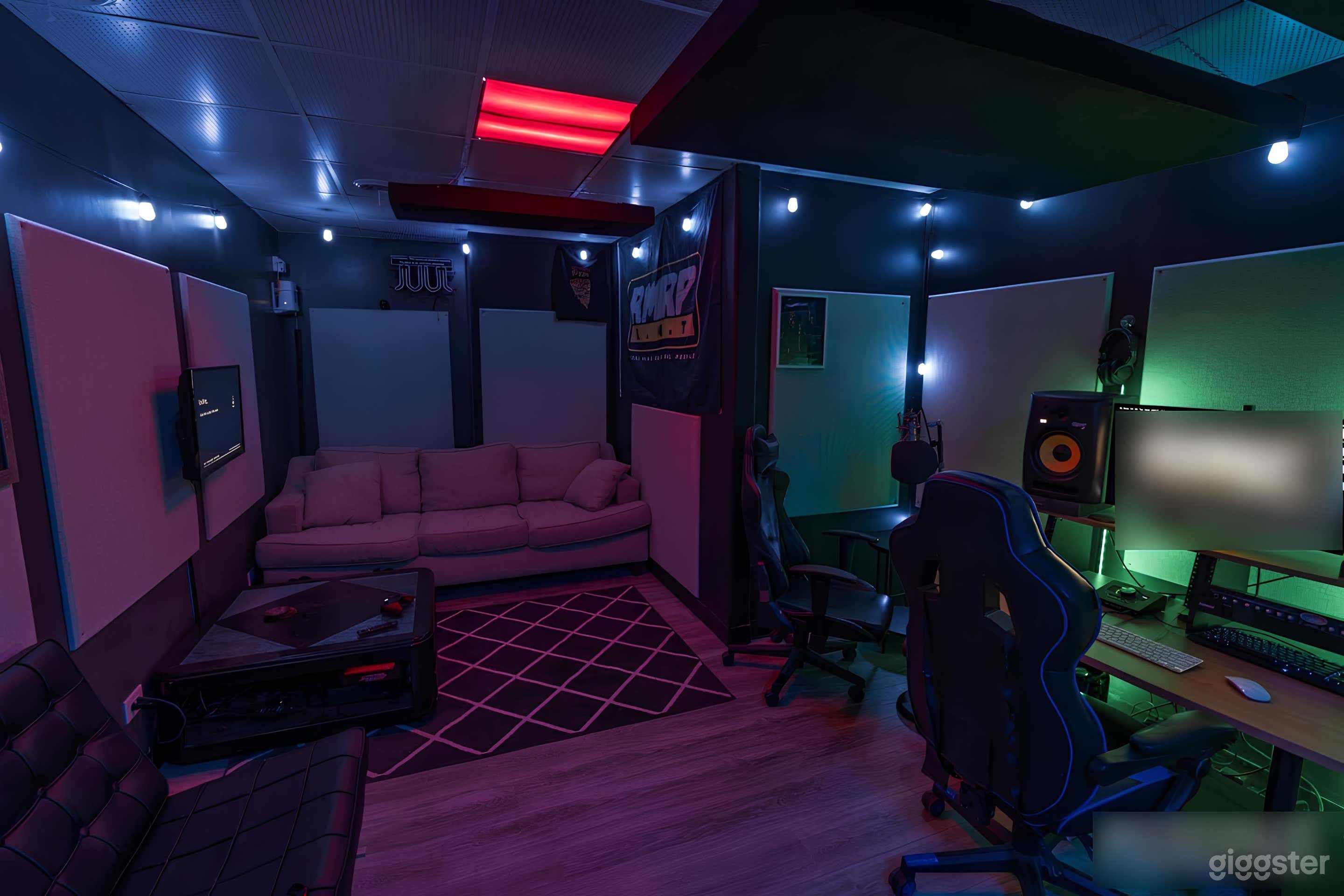 Recording & Content Studio with Lounge Area | Aurora Photo 3