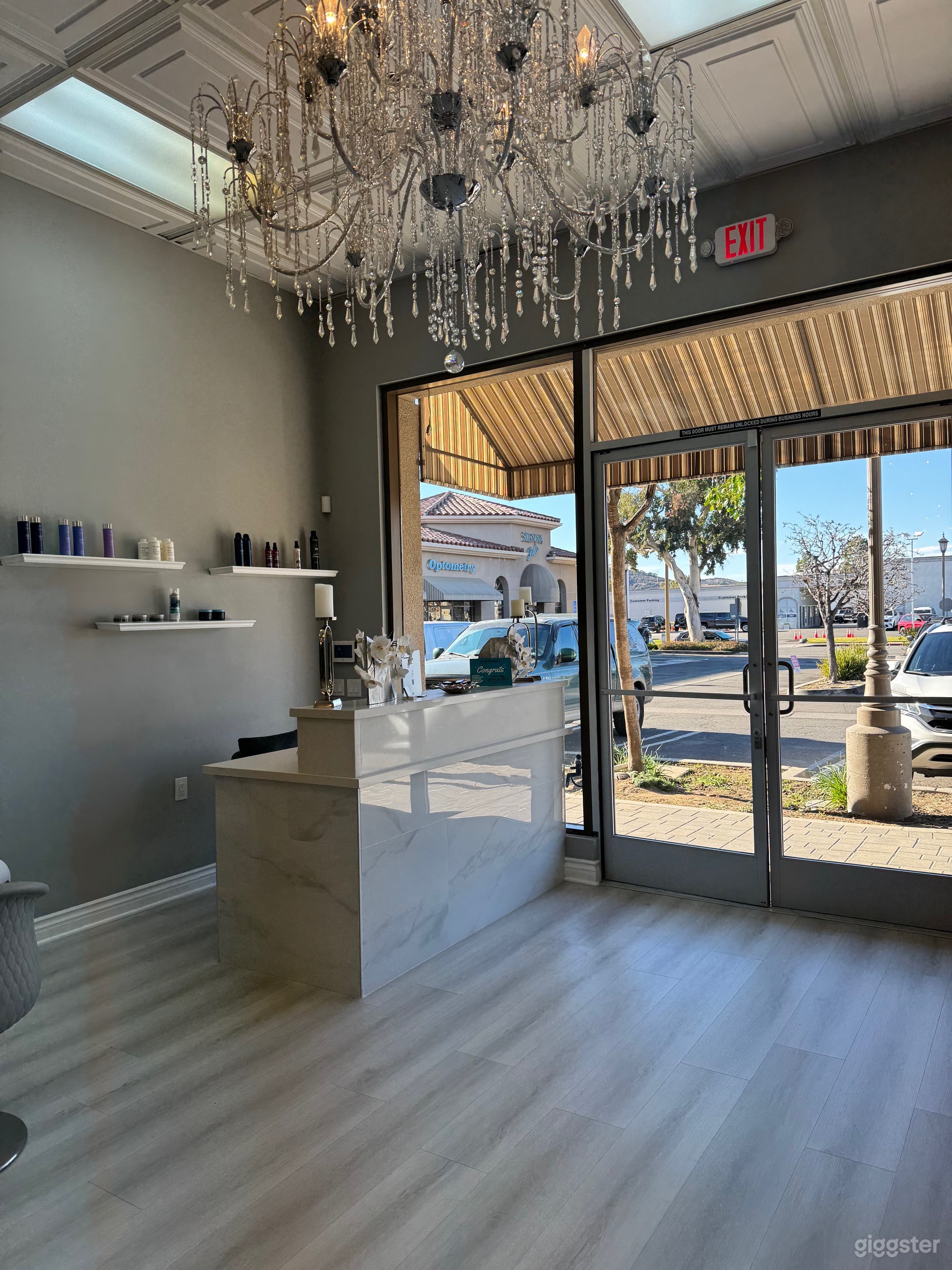 Chic Salon Space for Photoshoots, Events, Filming, Content Photo 3