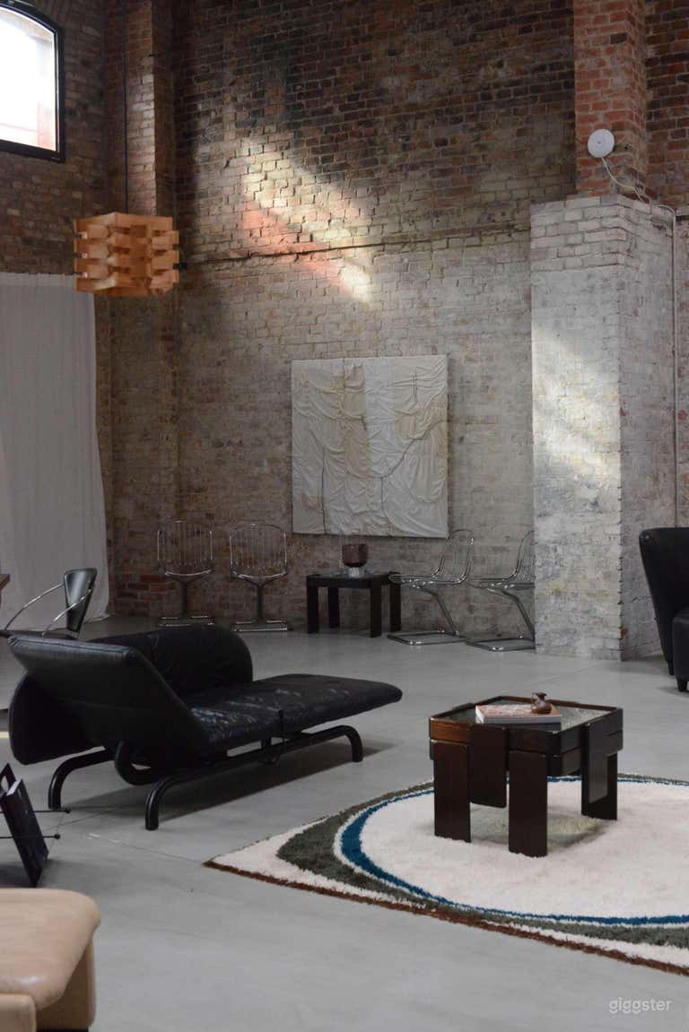  Spazio Versatile per Eventi Creativi e Produzioni 