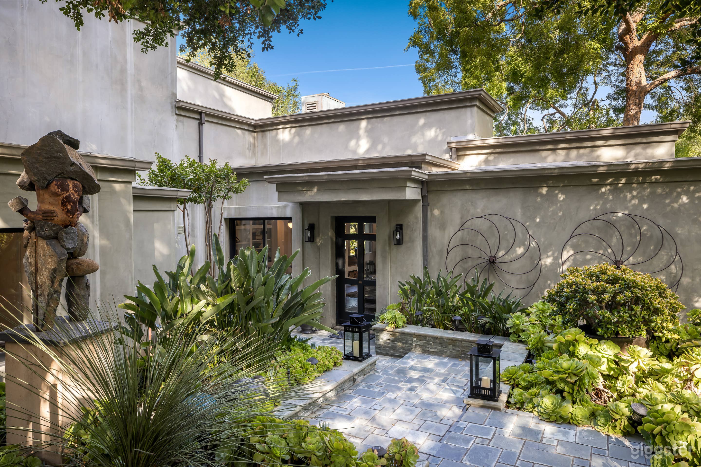 Contemporary Casita Photo 4