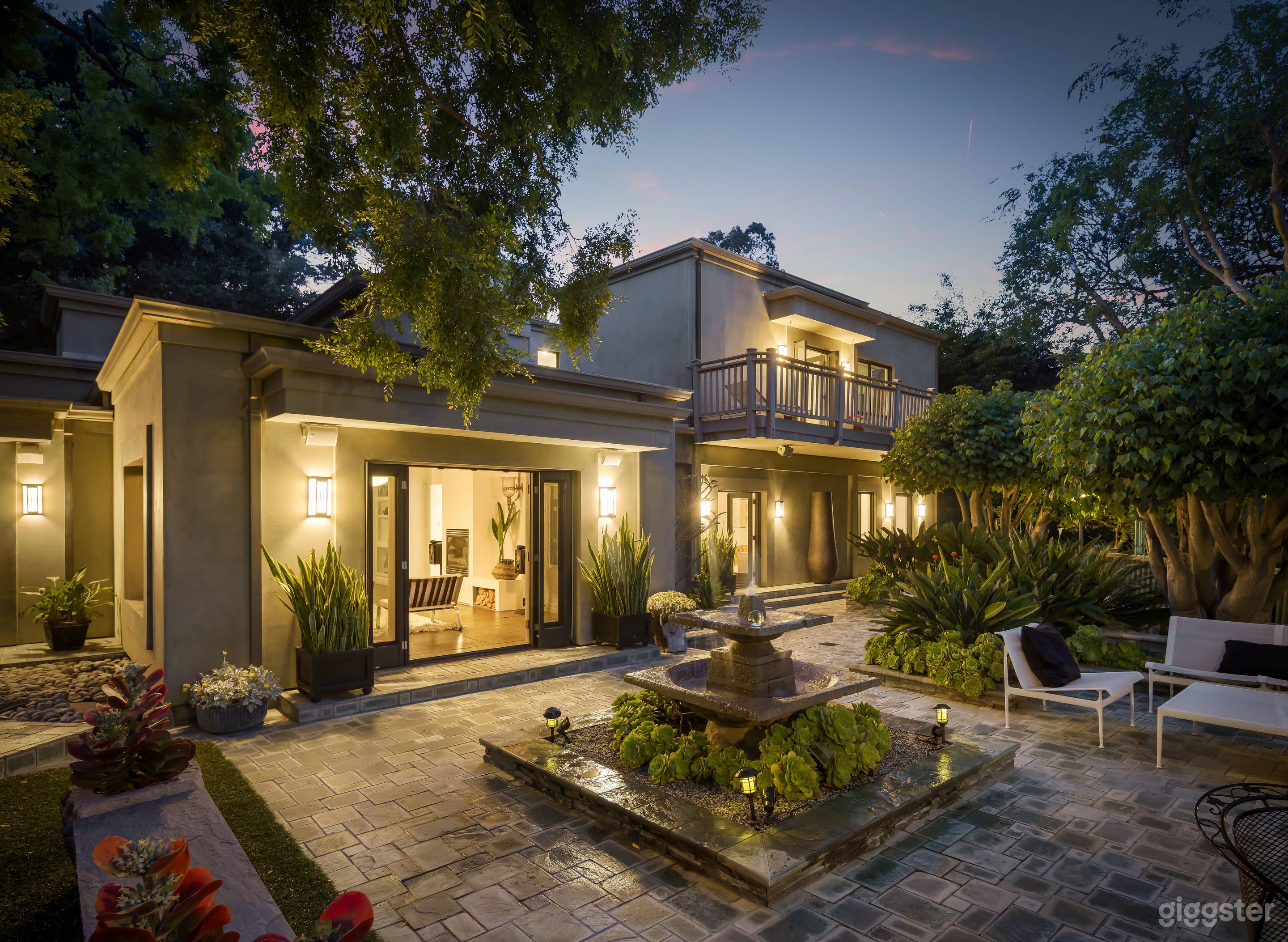 Contemporary Casita Photo 1