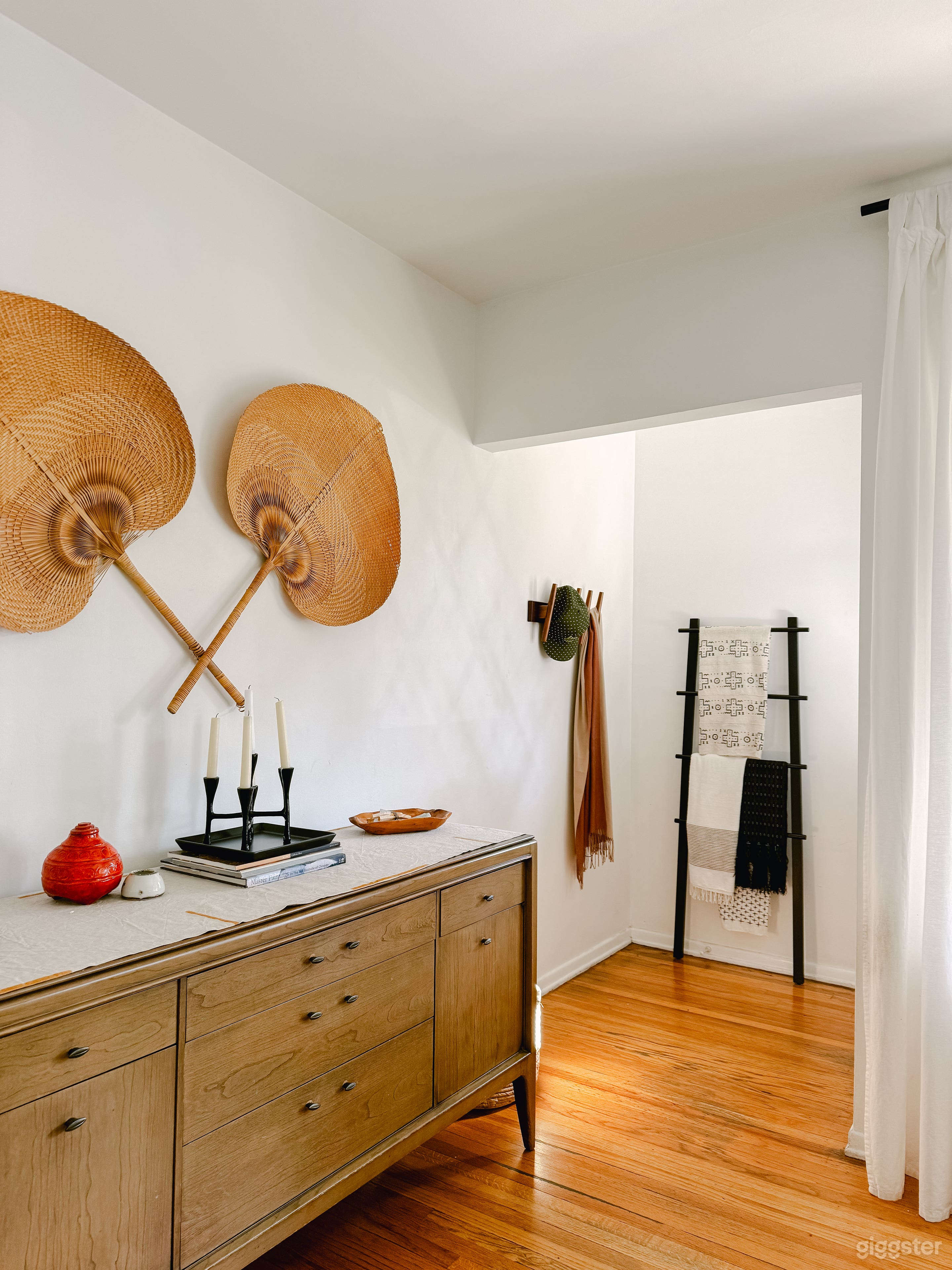 Entry / Front Living Room