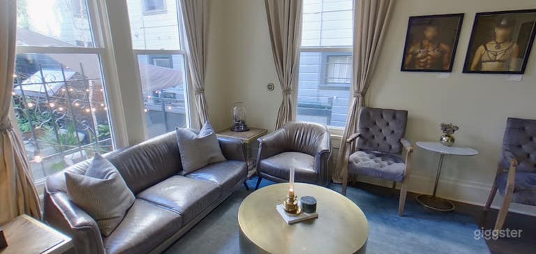  Designer Castro Lounge for Executive Meetings 