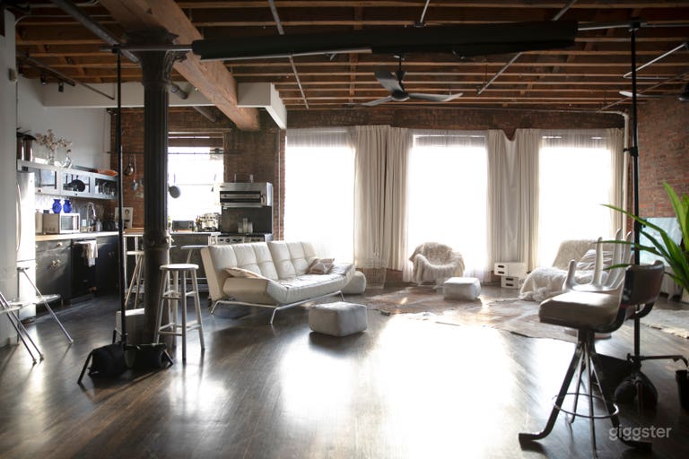  Bright Space  Studio  