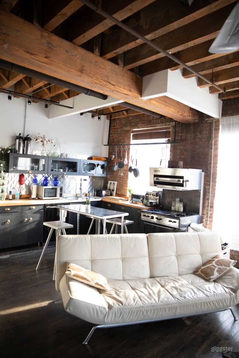  Bright Space  Studio  