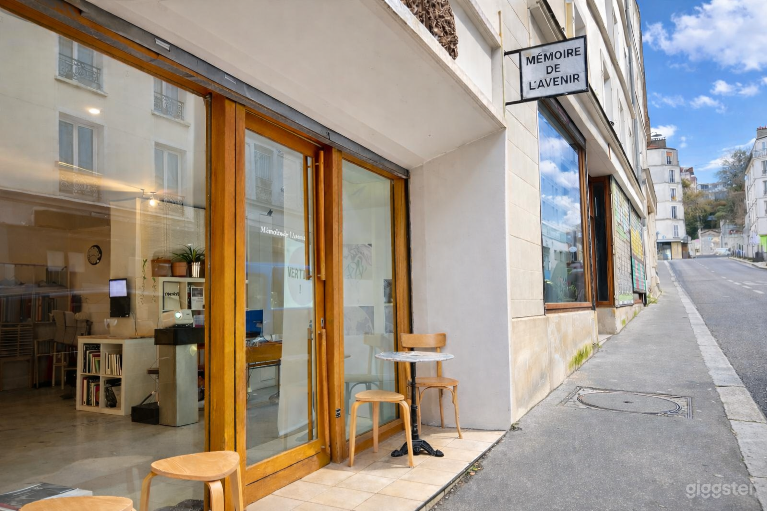 Bright Contemporary Art Gallery with Street Windows | Paris Photo 1