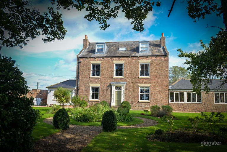  Large farmhouse with grounds 