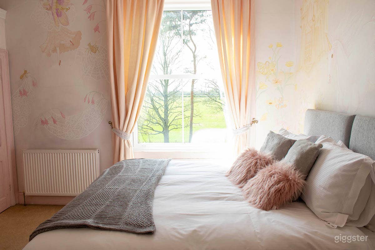 Large childrens bedroom