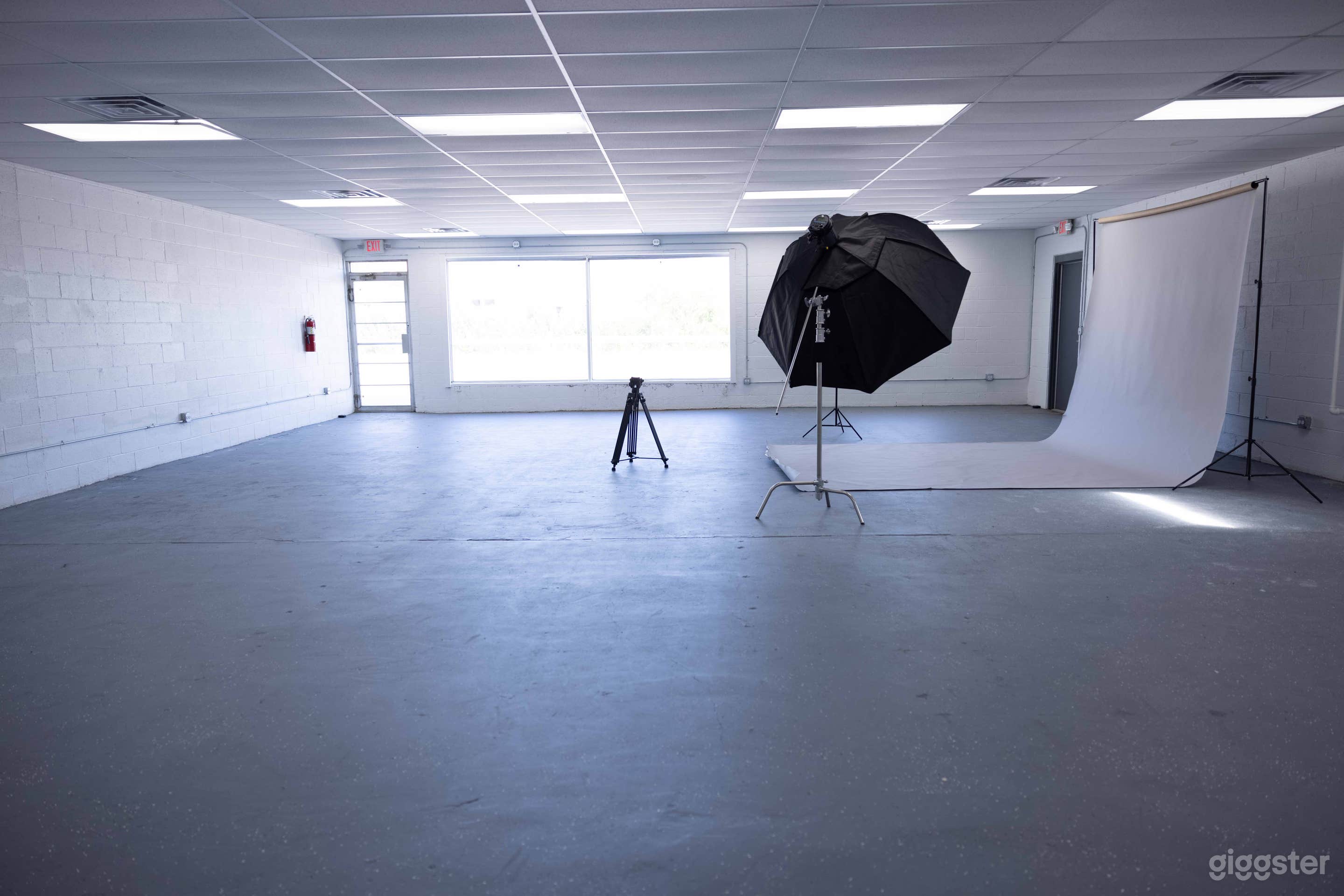 Photography Video Production Studio Gallery space Photo 2