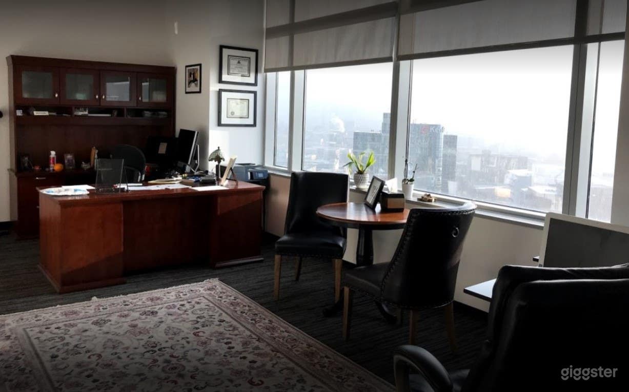 Spacious Shared Office Spaces on Main Photo 1