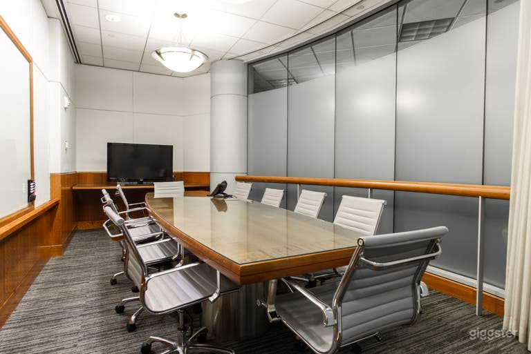  Spacious Shared Office Spaces on Main 