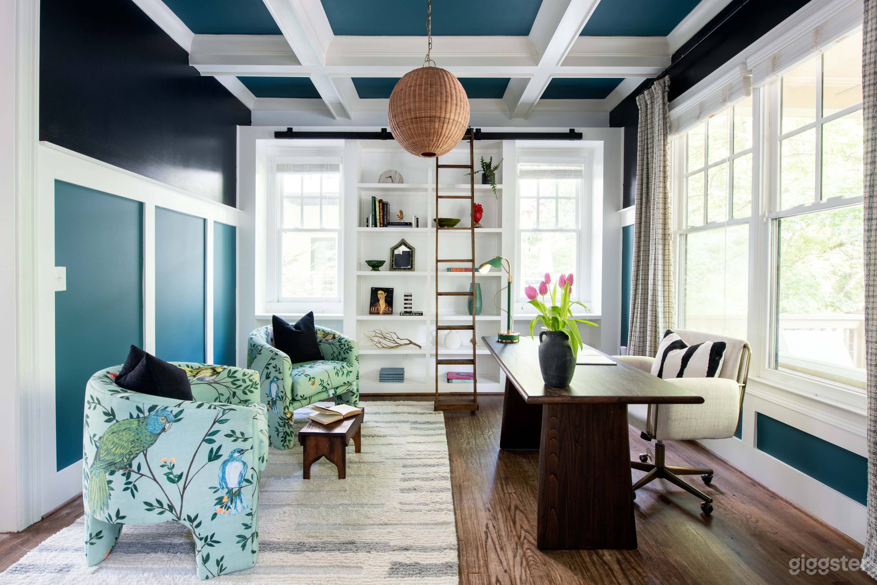 Fresh Prince: Designer Escape with Great Parking Photo 2