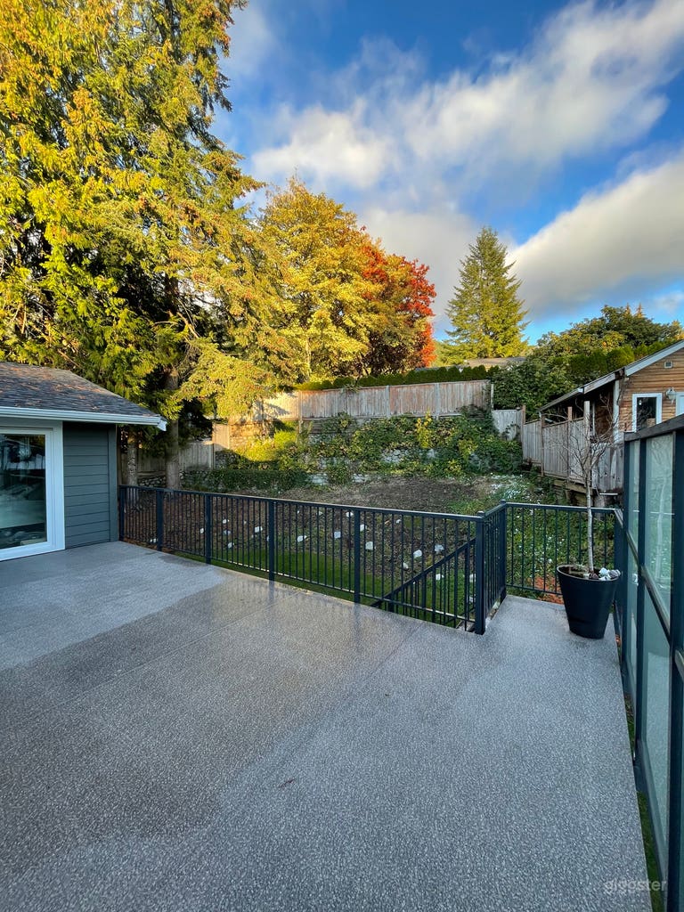  Bright, Modern Home in "Virgin River" 