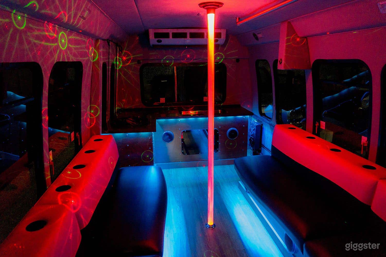 VIP Party Bus "Pink Jewel" in Minneapolis Photo 2